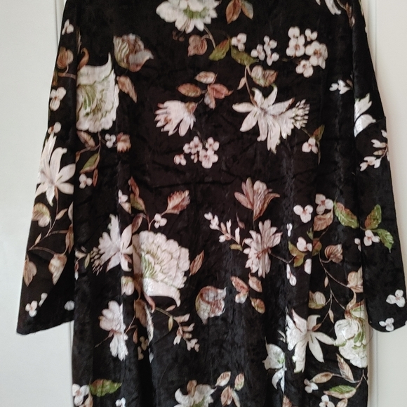 Acting Pro Black Floral Velour Duster/Cardigan~ Size XL - Picture 7 of 8